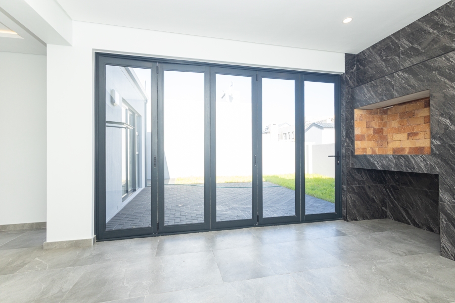 4 Bedroom Property for Sale in Sandown Western Cape